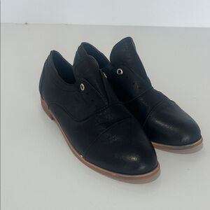 Classic Black Leather Women’s Shoes